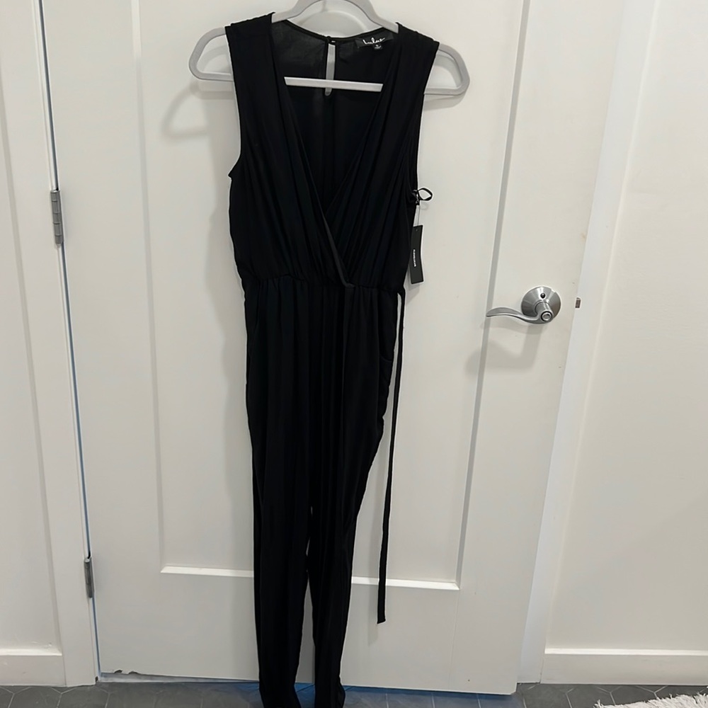 NWT Black lulus jumpsuit (S)